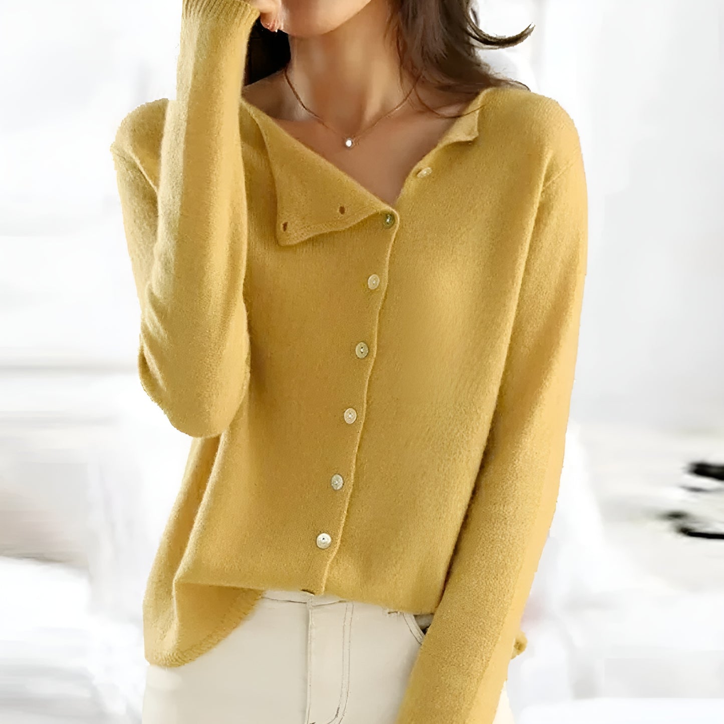 Lucía™ | Cárdigan chic con botones